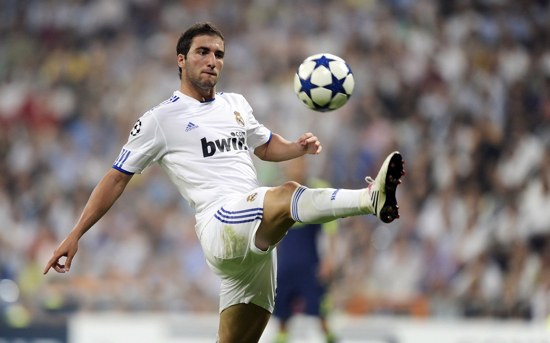 斯特克城球员集体确诊，大规模隔离措施生效，斯特里克